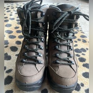 Lowa Women's Renegade GTX Mid Brown Boots ladies 7 Wide